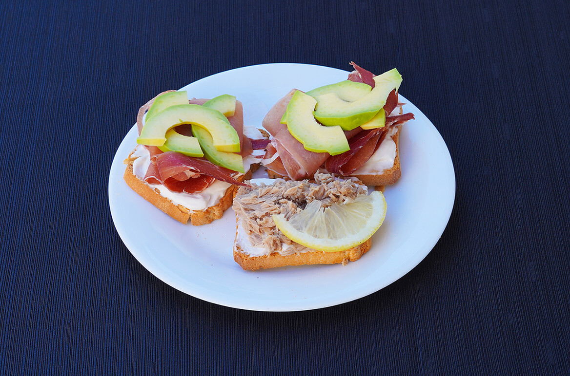 RALUCA BAR CAFETERIA